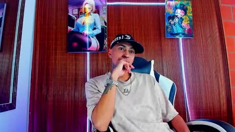 Snapshot of liiaam_lee_ chatting on February 14, 2026, 9:22 pm Daniel online show from February 14, 2026, 9:22 pm