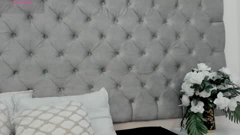 Snapshot of liiabloomm chatting on February 5, 2026, 12:21 pm liiabloomm online show from February 5, 2026, 12:21 pm