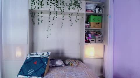         online show from September 11, 2025, 11:43 am