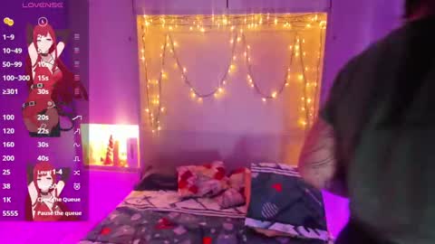         online show from September 30, 2025, 11:48 am