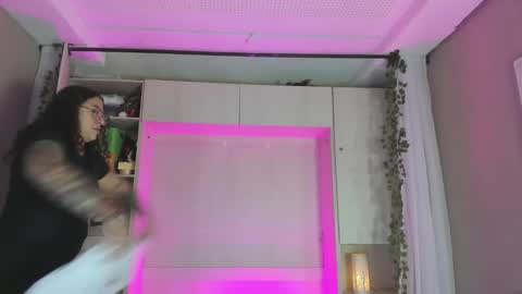         online show from March 12, 2026, 11:38 am