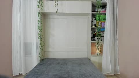         online show from April 4, 2026, 11:40 am