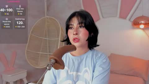 Snapshot of liily_hot chatting on December 18, 2025, 7:47 am LIILY online show from December 18, 2025, 7:47 am