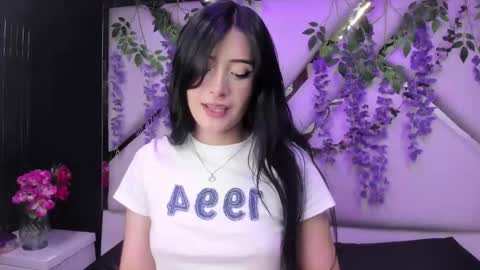 Snapshot of liinzy_rouse chatting on December 20, 2025, 2:57 pm Brittany online show from December 20, 2025, 2:57 pm