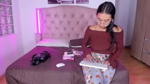 Snapshot of liittle__baby chatting on February 3, 2026, 11:37 am Valery online show from February 3, 2026, 11:37 am