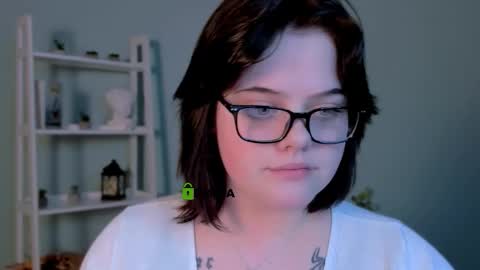 Snapshot of lika_pop chatting on February 1, 2026, 7:45 pm lika_pop online show from February 1, 2026, 7:45 pm