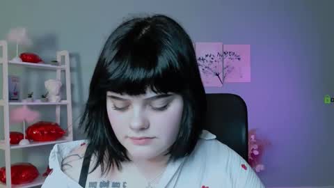 Snapshot of lika_pop chatting on February 25, 2026, 8:29 pm lika_pop online show from February 25, 2026, 8:29 pm