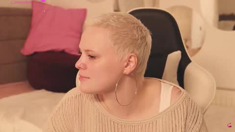 Snapshot of likaaberry chatting on March 1, 2026, 1:35 pm likaaberry online show from March 1, 2026, 1:35 pm