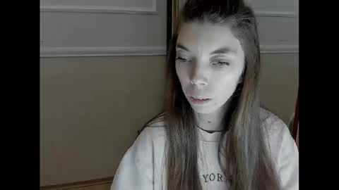 Snapshot of likaaliston chatting on December 5, 2025, 10:57 am likaaliston online show from December 5, 2025, 10:57 am