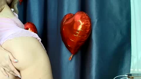 Mia                   Onlyfans link -  online show from February 17, 2025, 4:09 am