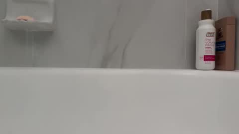 Snapshot of likethat6999 chatting on February 3, 2026, 10:59 pm likethat6999 online show from February 3, 2026, 10:59 pm