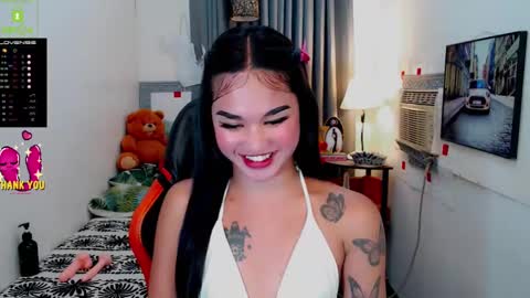 LILY online show from March 4, 2025, 1:38 pm
