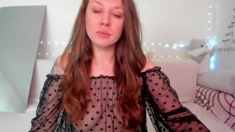 Alisa online show from June 25, 2026, 5:23 am