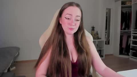 Snapshot of lil_happiness chatting on March 27, 2026, 4:18 pm for free registration 3 online show from March 27, 2026, 4:18 pm
