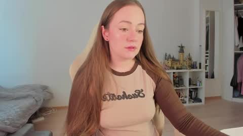 Snapshot of lil_happiness chatting on April 18, 2026, 1:15 pm for free registration 3 online show from April 18, 2026, 1:15 pm