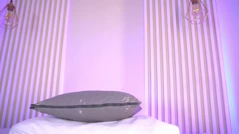 Snapshot of lila_cohen chatting on April 29, 2026, 3:43 am L I L A online show from April 29, 2026, 3:43 am