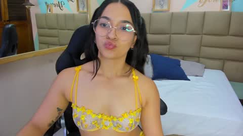 Snapshot of lila_foox chatting on January 10, 2025, 7:00 pm LILA online show from January 10, 2025, 7:00 pm