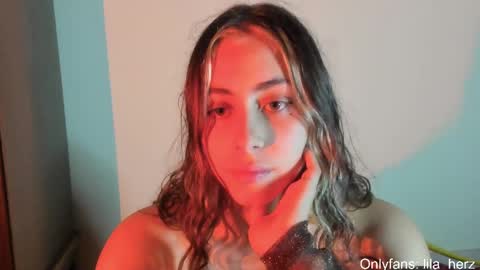 Snapshot of lila_herz chatting on February 27, 2025, 4:52 am Ren online show from February 27, 2025, 4:52 am