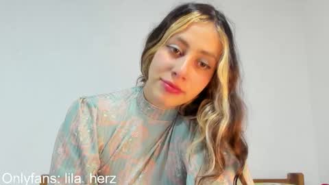 Snapshot of lila_herz chatting on January 9, 2026, 11:50 pm Ren online show from January 9, 2026, 11:50 pm