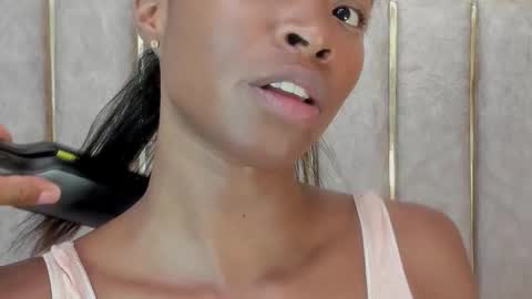 Snapshot of lilabeily chatting on December 17, 2025, 7:53 pm lila bailey online show from December 17, 2025, 7:53 pm