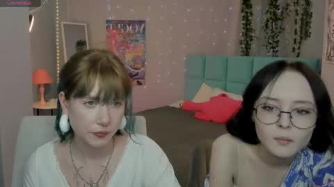 Snapshot of lilac_muse chatting on May 14, 2026, 11:50 am Lili online show from May 14, 2026, 11:50 am