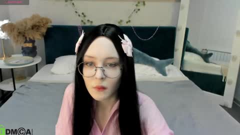 Snapshot of lilac_muse chatting on June 2, 2026, 3:19 am Lili online show from June 2, 2026, 3:19 am
