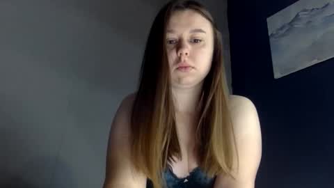 Snapshot of lilae37yis chatting on October 8, 2025, 7:50 am Lily online show from October 8, 2025, 7:50 am