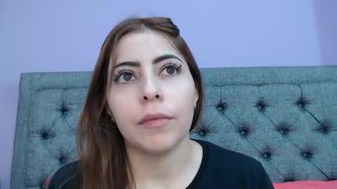 Lilasuni online show from November 24, 2025, 2:06 pm