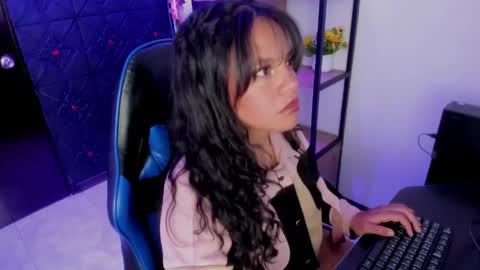 LilaVelvet online show from May 8, 2026, 8:36 pm