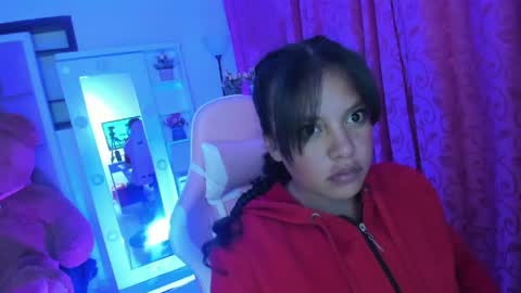 LilaVelvet online show from May 19, 2026, 1:56 am