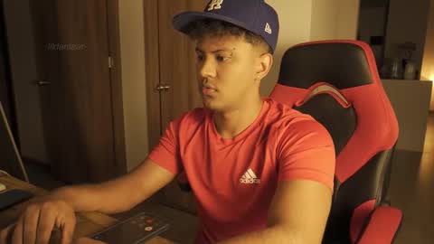 Snapshot of lildantear chatting on December 4, 2025, 1:48 am Dante online show from December 4, 2025, 1:48 am