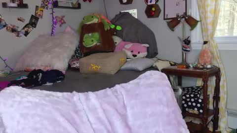 Snapshot of lilfknsquirt chatting on February 12, 2026, 8:59 pm LilSquirt online show from February 12, 2026, 8:59 pm