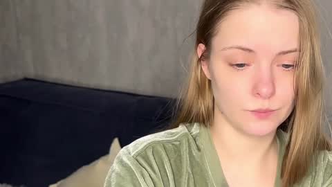 Snapshot of lili_01 chatting on March 1, 2026, 4:09 pm Lili online show from March 1, 2026, 4:09 pm