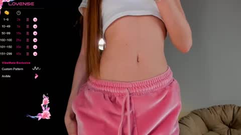 Snapshot of lili__roze_ chatting on March 9, 2025, 9:46 pm lili__roze_ online show from March 9, 2025, 9:46 pm