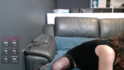 Snapshot of lili_bertine chatting on November 21, 2025, 5:00 pm Lili Bertine online show from November 21, 2025, 5:00 pm