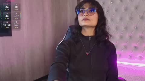 Snapshot of lili_clan chatting on November 4, 2025, 12:59 pm lili_clan online show from November 4, 2025, 12:59 pm