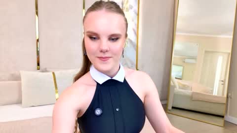 Snapshot of lili_lohan chatting on May 5, 2026, 10:01 am lili_lohan online show from May 5, 2026, 10:01 am