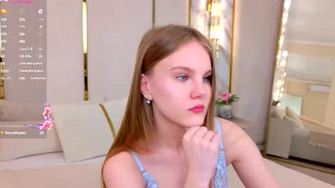 lili_lohan online show from June 14, 2026, 5:09 am