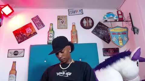 Snapshot of lili_roussi chatting on December 17, 2025, 11:00 pm lili_roussi online show from December 17, 2025, 11:00 pm