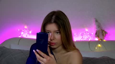 Mia online show from January 13, 2025, 6:27 am