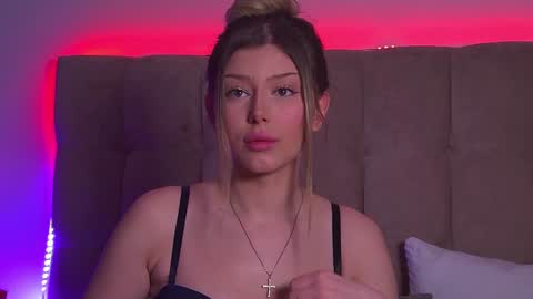 Mia online show from January 31, 2025, 10:20 am