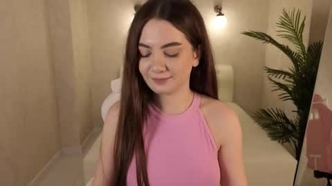 Snapshot of liliacrown chatting on November 3, 2025, 5:03 pm Lilia online show from November 3, 2025, 5:03 pm