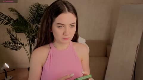 Snapshot of liliacrown chatting on November 18, 2025, 5:06 pm Lilia online show from November 18, 2025, 5:06 pm