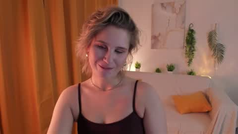 Lilian online show from November 24, 2025, 12:21 am