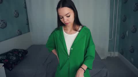 sunny Melissa online show from December 2, 2025, 6:08 am