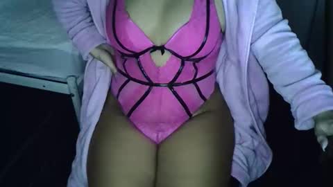 Snapshot of lilianarose_xx chatting on October 19, 2025, 10:54 pm Lilianarose online show from October 19, 2025, 10:54 pm