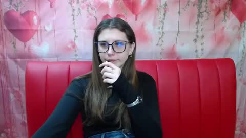 lilianashine online show from March 19, 2026, 6:06 am