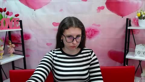 lilianashine online show from April 6, 2026, 11:00 am