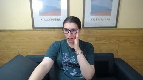 lilianashine online show from July 14, 2026, 5:34 am