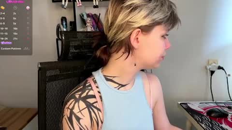 Lilian online show from March 31, 2026, 7:09 am